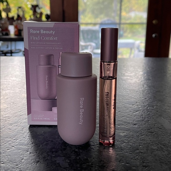 Rare Beauty Find Comfort Mini Lotion+Fragrance Set lemon, jasmine, cashmere wood - Picture 9 of 12